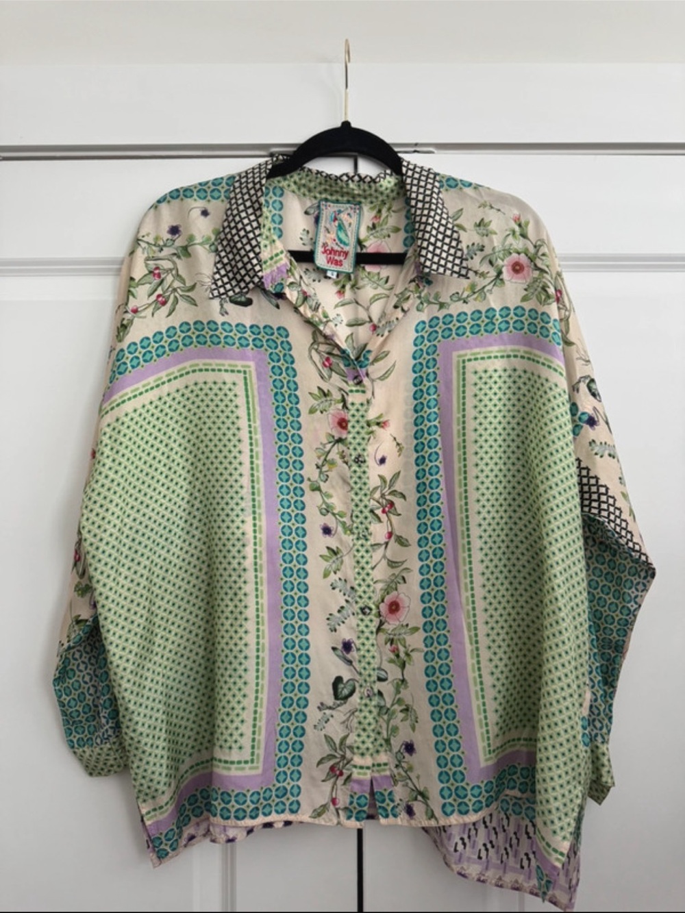 Johnny Was Floral pattern Silk Blouse Top Size Small Oversized Flowy Fit